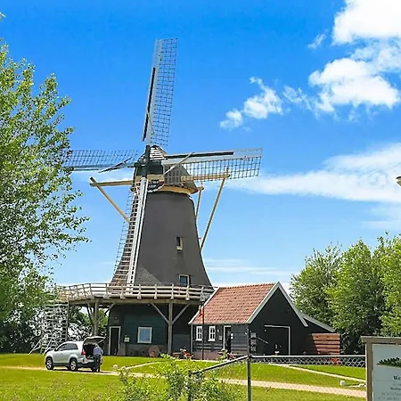 In Callantsoog Near North Holland Coast فندق